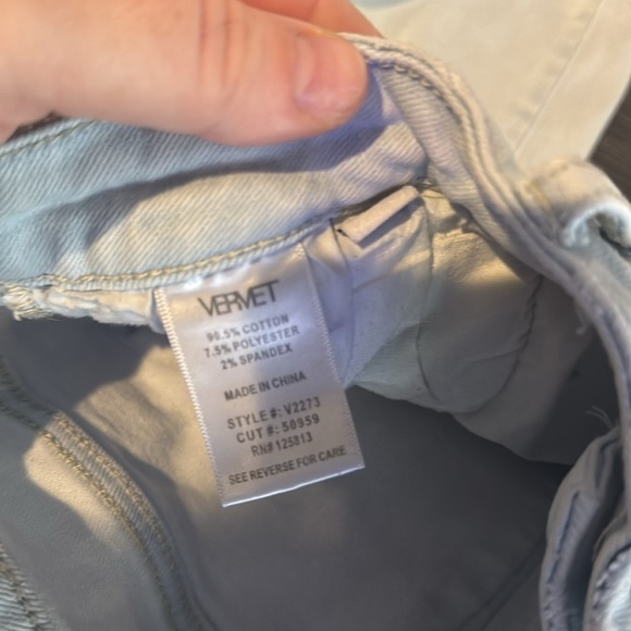 Vervet Stylish Distressed light wash Jeans - Picture 4 of 4